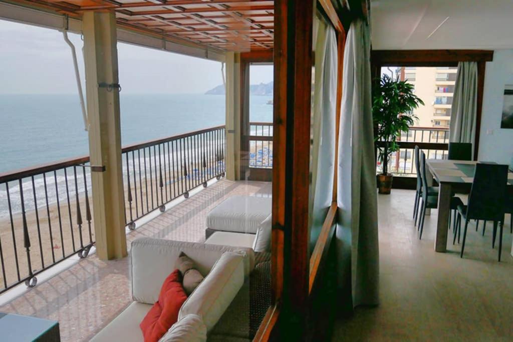 Levante Beach Front Of The Sea Estacha Benidorm Exterior foto